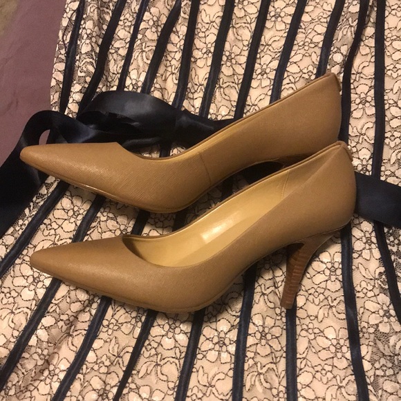 Michael Kors pumps - Picture 7 of 7